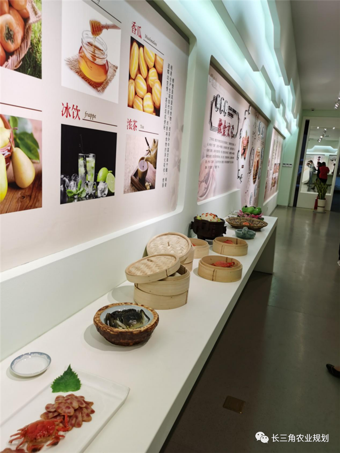 9月1日，中農(nóng)富通團隊開啟了高淳區(qū)域內(nèi)現(xiàn)代農(nóng)業(yè)示范園的調(diào)研工作，此次高淳區(qū)農(nóng)業(yè)園區(qū)調(diào)研由中農(nóng)富通長三角農(nóng)業(yè)規(guī)劃科學(xué)研究所所長薛欣艷與中國農(nóng)業(yè)大學(xué)規(guī)劃研究所園區(qū)規(guī)劃部分管總工趙嬋璞帶隊。(圖6)